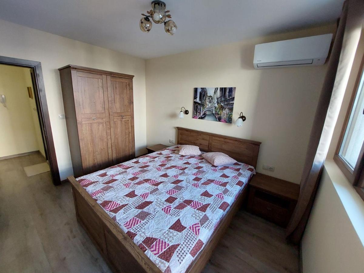 Апартаменти За Гости Делукс Burgas Extérieur photo